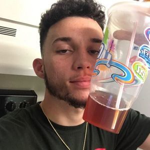 Meet your Posher, Jonathan